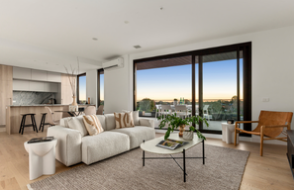 KINGLOCH PARADE, WANTIRNA